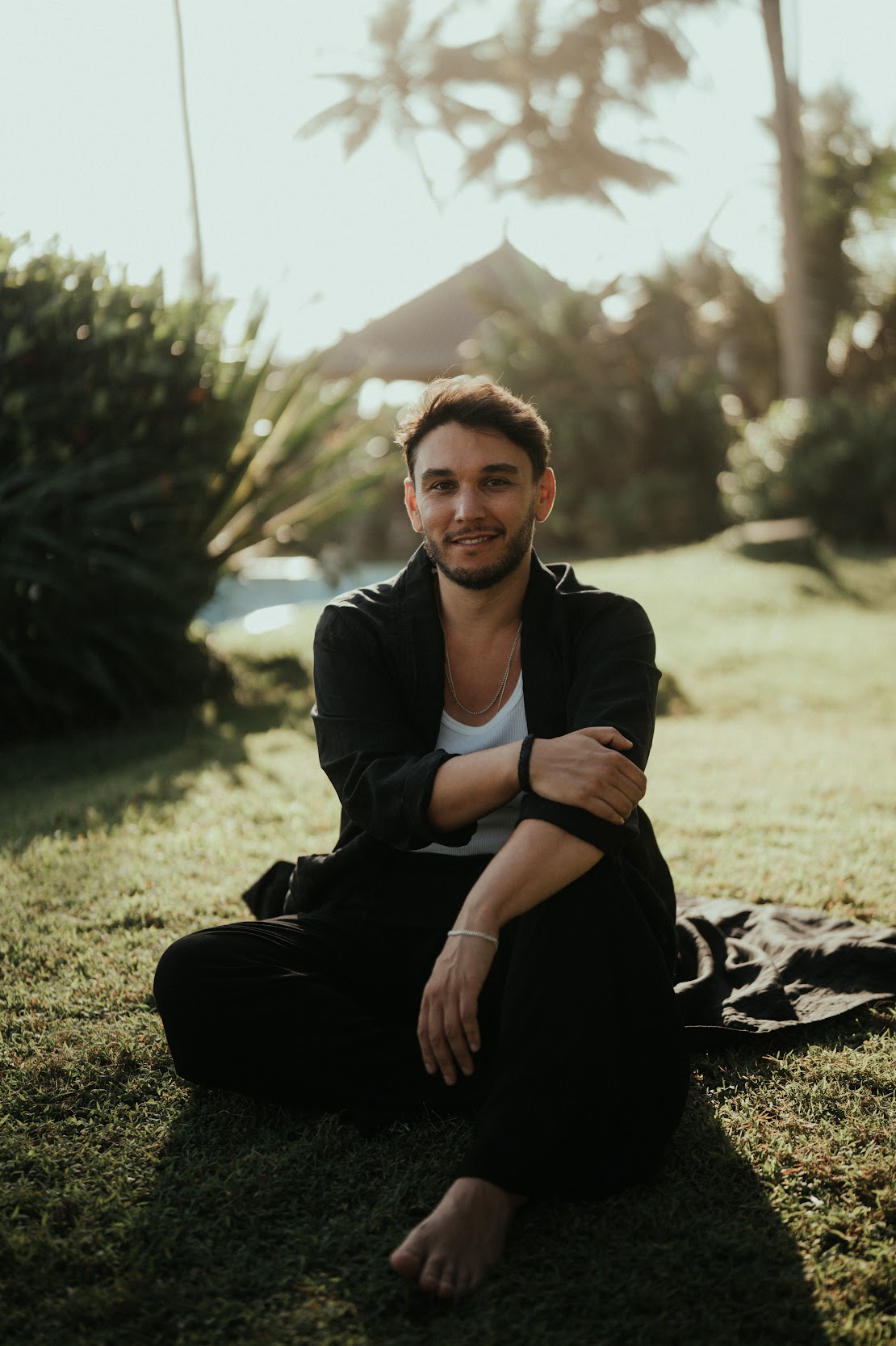 Julien Paradis · assis